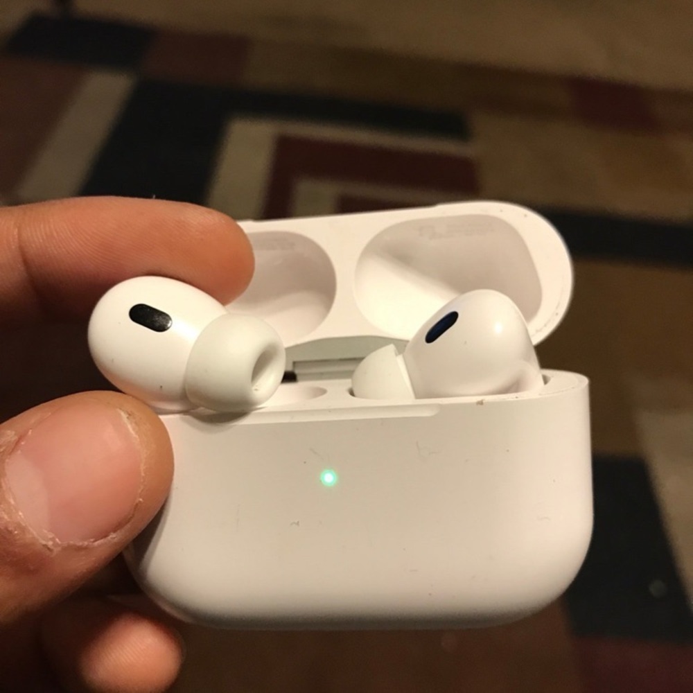 Used) AirPod pro 2nd generation